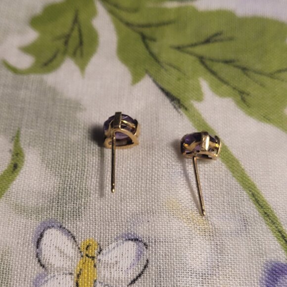Amethyst Heart Post Earrings Dainty 14k Yellow Gold Vintage February Birthstone - Picture 6 of 15